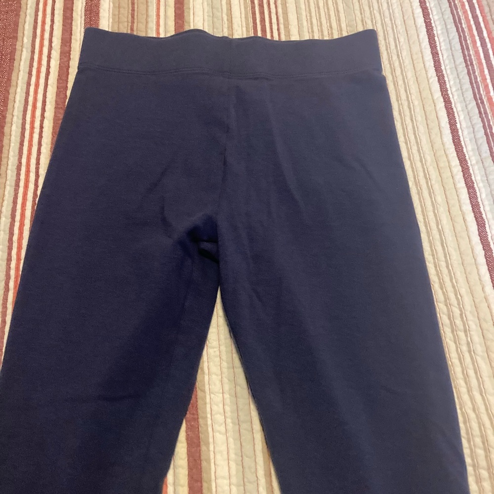 Navy Blue leggings is a medium but fit like XS ready to sell